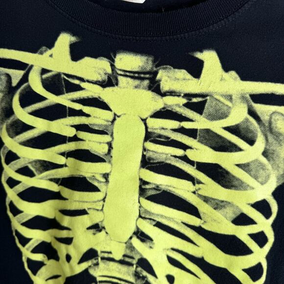 00s Halloween Ribcage Skeleton Bone  T-Shirt Glow in the Dark Unisex Medium - Picture 8 of 9